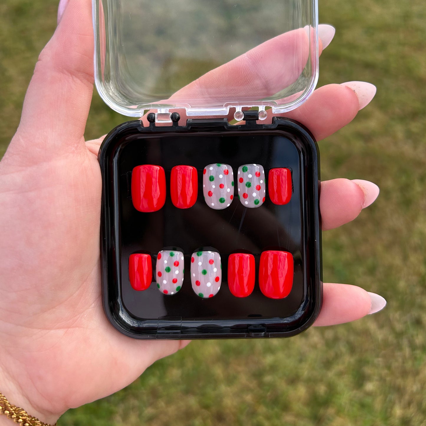 Dot the Halls - Nail Set