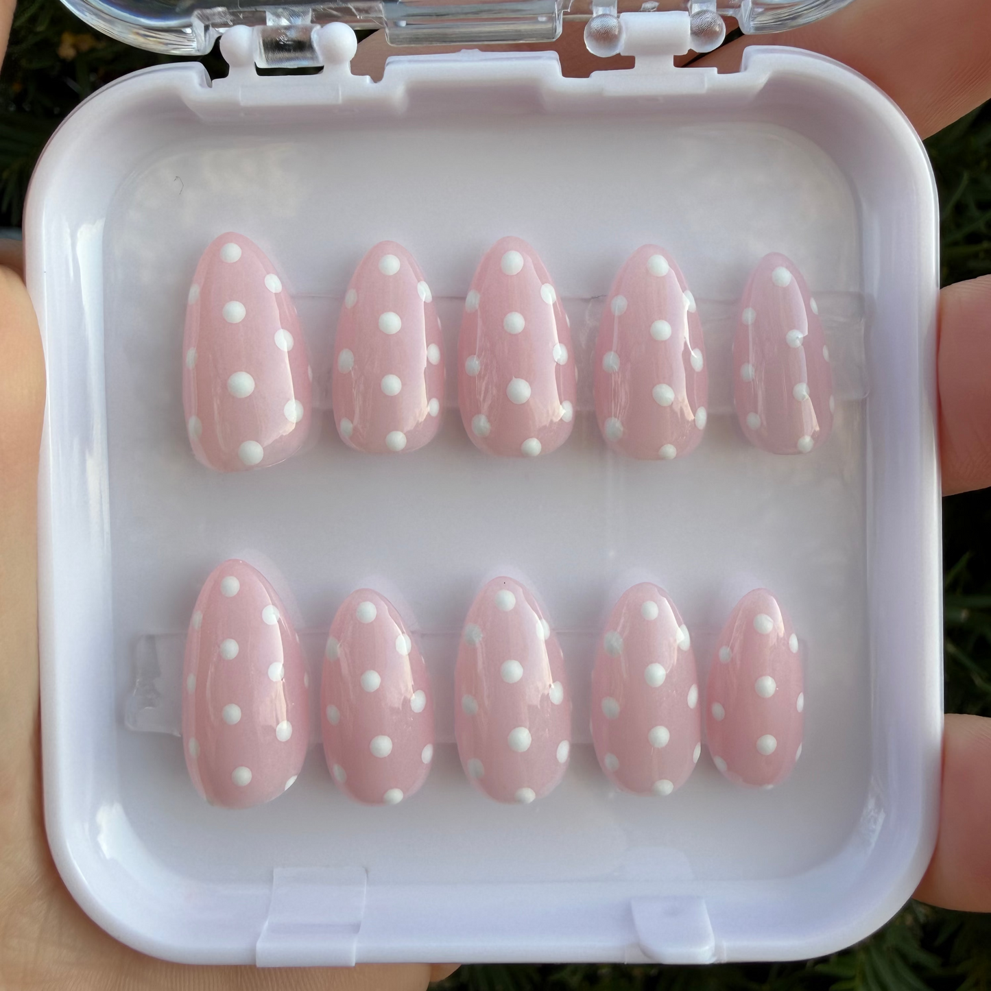Champagne Dots - Nail Set